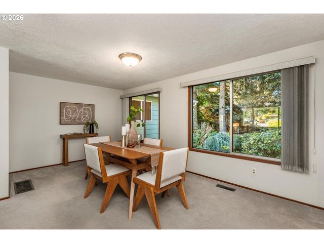 9110 Sw PINEBROOK St, Tigard, OR 97224