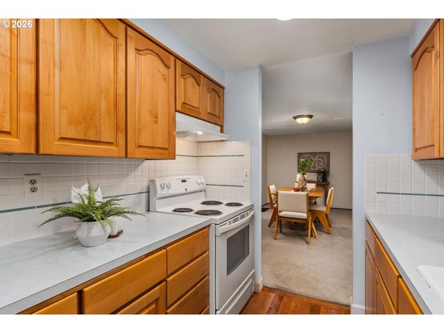 9110 Sw PINEBROOK St, Tigard, OR 97224