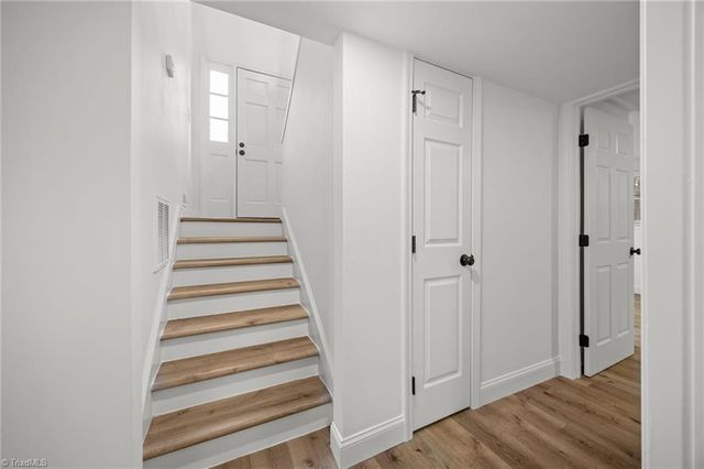 1335 Lynndale Drive, Winston-salem, NC 27106