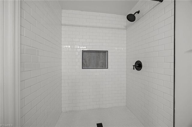 1335 Lynndale Drive, Winston-salem, NC 27106