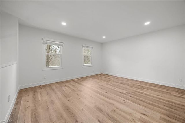 1335 Lynndale Drive, Winston-salem, NC 27106