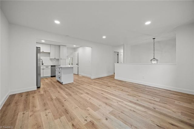 1335 Lynndale Drive, Winston-salem, NC 27106