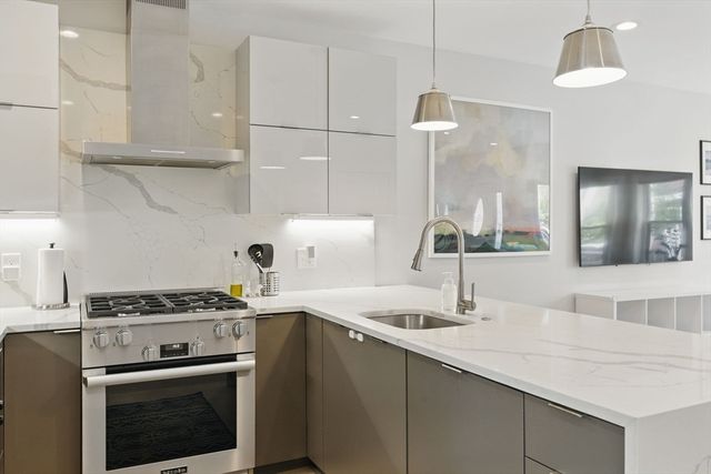 54 Robey 54, Boston, MA 02119