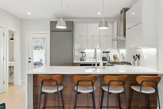 54 Robey 54, Boston, MA 02119