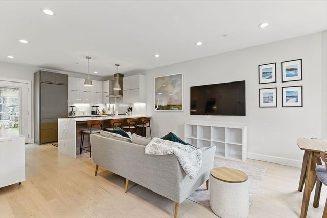 54 Robey 54, Boston, MA 02119