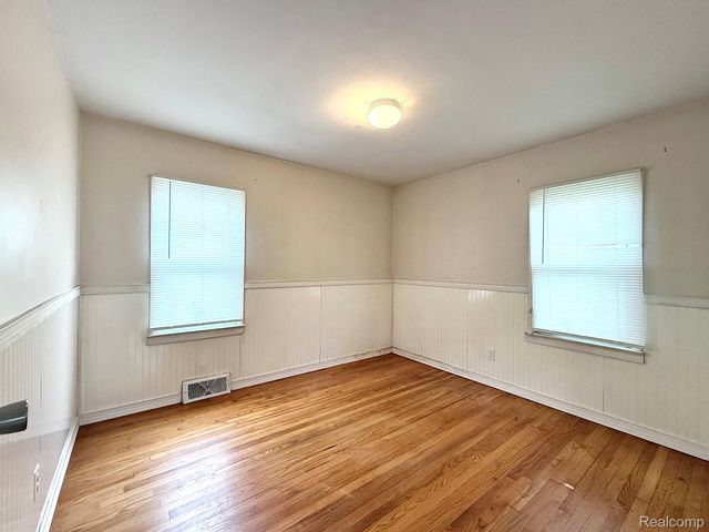 2330 ROWLAND Avenue, Royal Oak, MI 48067