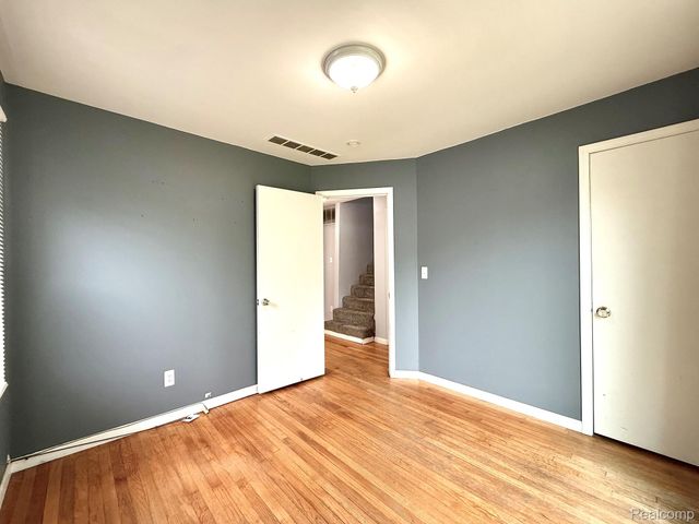2330 ROWLAND Avenue, Royal Oak, MI 48067