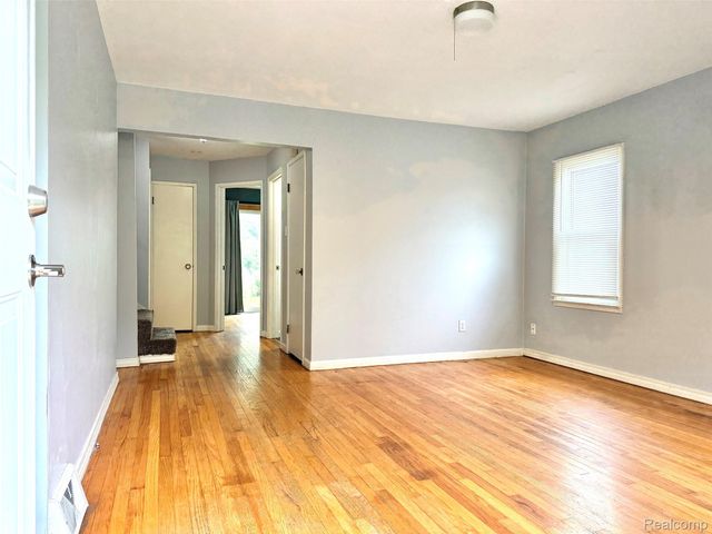 2330 ROWLAND Avenue, Royal Oak, MI 48067