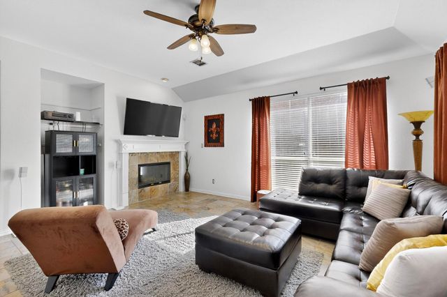 1808 Paddington Court, Arlington, TX 76017