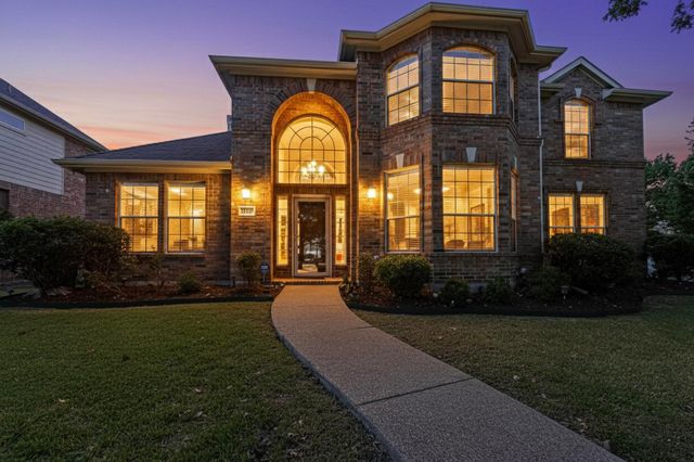 1808 Paddington Court, Arlington, TX 76017