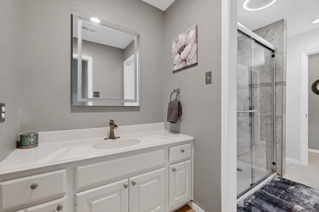 1808 Paddington Court, Arlington, TX 76017