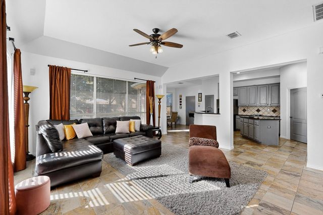 1808 Paddington Court, Arlington, TX 76017