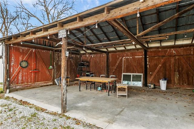 13410 Mt Olivet Road, Smithville, MO 64089