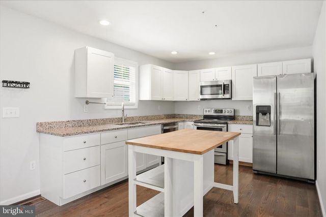 1033 MOUNTAIN HEIGHTS RD, Front Royal, VA 22630