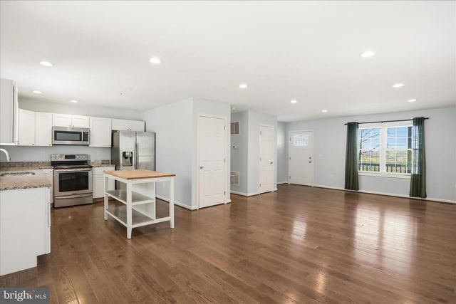 1033 MOUNTAIN HEIGHTS RD, Front Royal, VA 22630