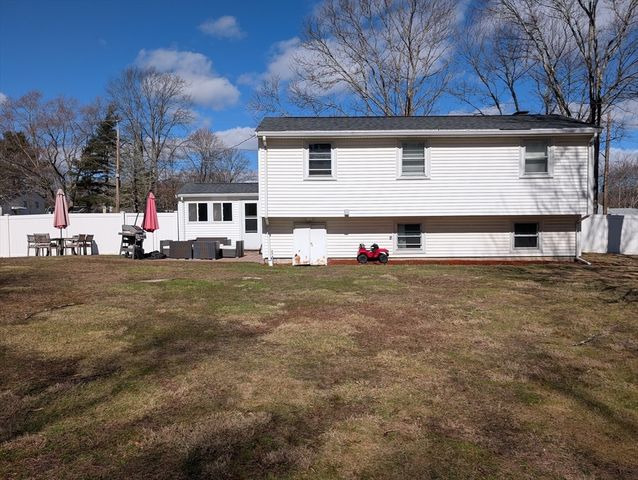 12 Brentwood Ave, Avon, MA 02322