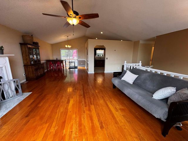275 Diamond Way, Chatsworth, GA 30705