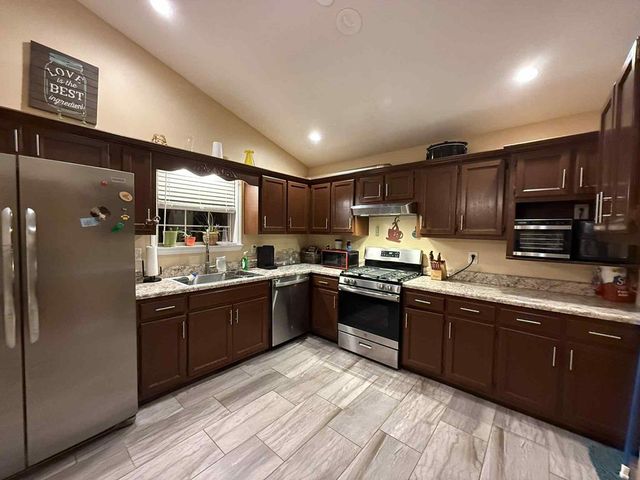 275 Diamond Way, Chatsworth, GA 30705