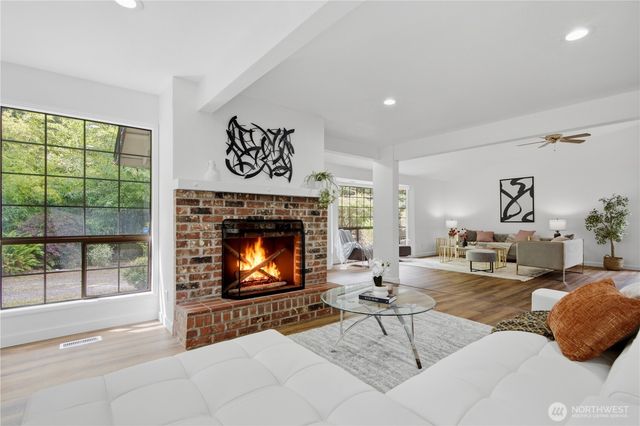 19926 NE Union Hill RD, Redmond, WA 98053