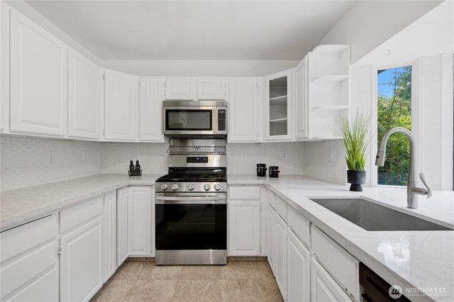 19926 NE Union Hill RD, Redmond, WA 98053