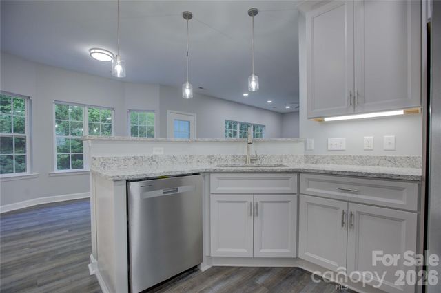 520 Grantham Lane, Charlotte, NC 28262