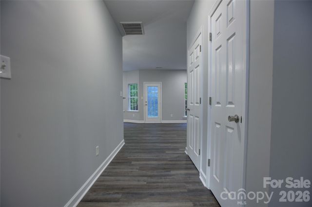 520 Grantham Lane, Charlotte, NC 28262