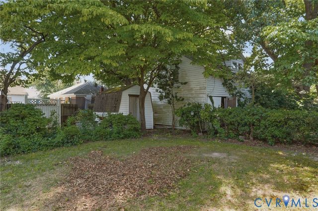 607 Hamilton Ave, Colonial Heights, VA 23834