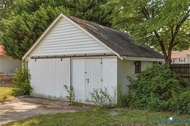 607 Hamilton Ave, Colonial Heights, VA 23834