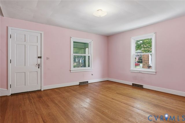 607 Hamilton Ave, Colonial Heights, VA 23834