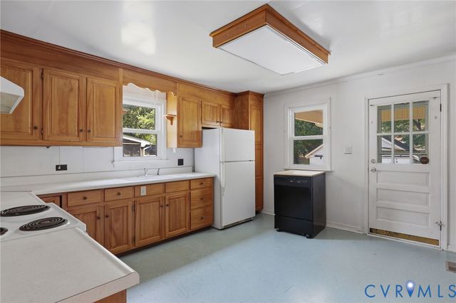 607 Hamilton Ave, Colonial Heights, VA 23834