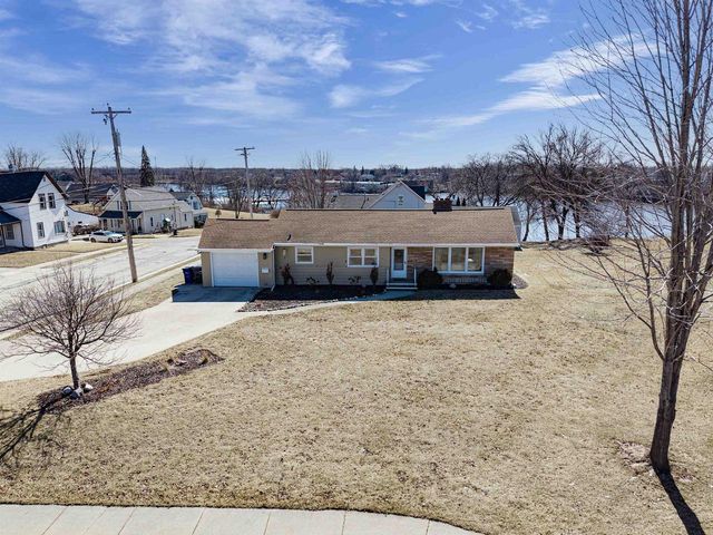 413 MADISON STREET, Little Chute, WI 54140