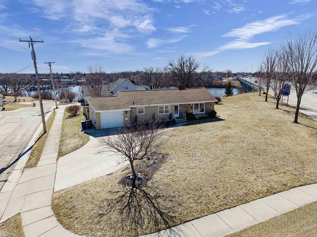 413 MADISON STREET, Little Chute, WI 54140