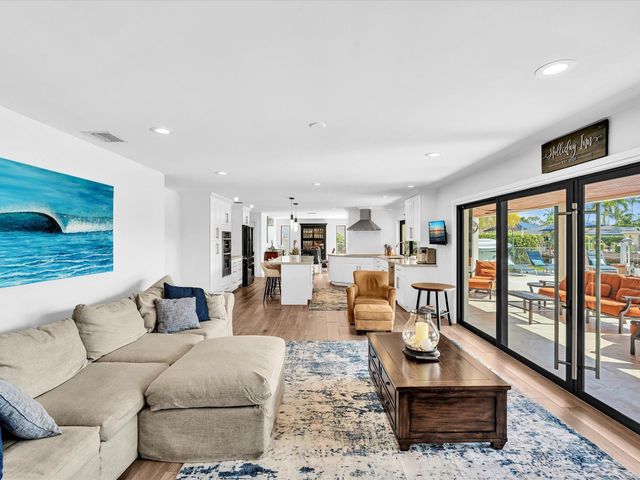 2740 NE 47th St, Lighthouse Point, FL 33064