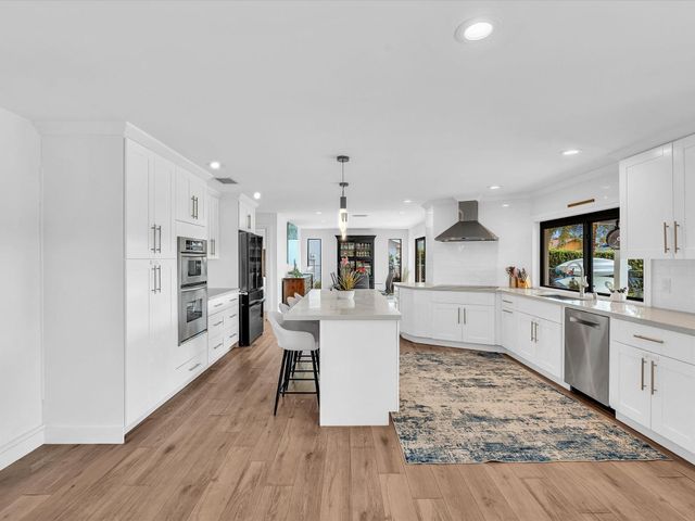 2740 NE 47th St, Lighthouse Point, FL 33064