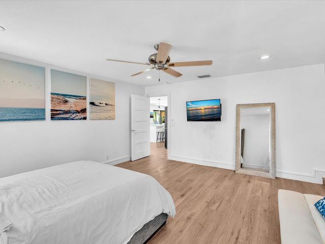 2740 NE 47th St, Lighthouse Point, FL 33064