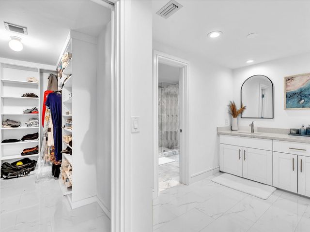 2740 NE 47th St, Lighthouse Point, FL 33064