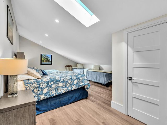 2740 NE 47th St, Lighthouse Point, FL 33064