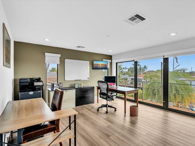 2740 NE 47th St, Lighthouse Point, FL 33064