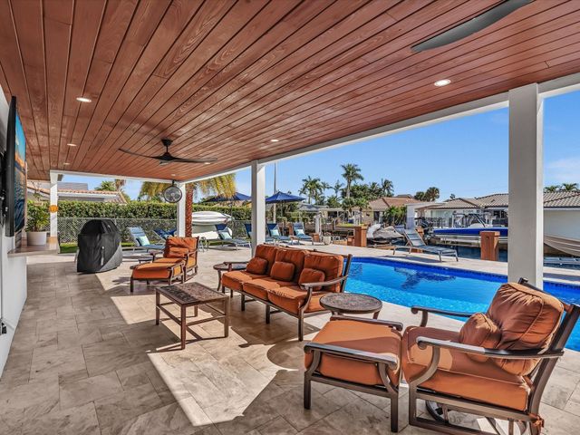 2740 NE 47th St, Lighthouse Point, FL 33064