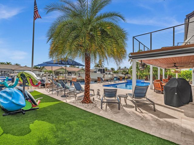 2740 NE 47th St, Lighthouse Point, FL 33064