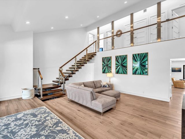 2740 NE 47th St, Lighthouse Point, FL 33064