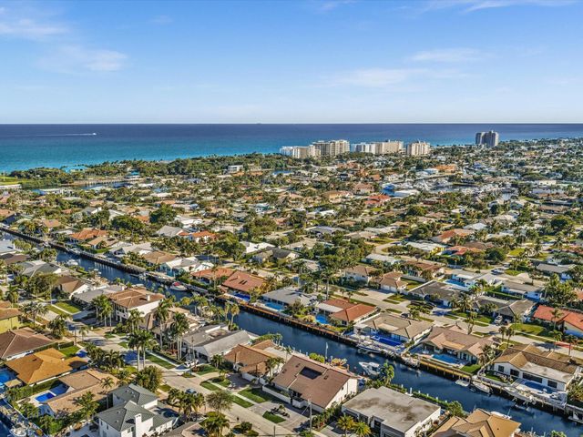 2740 NE 47th St, Lighthouse Point, FL 33064