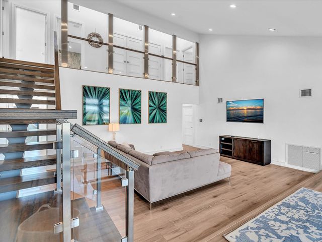 2740 NE 47th St, Lighthouse Point, FL 33064