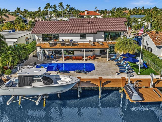 2740 NE 47th St, Lighthouse Point, FL 33064