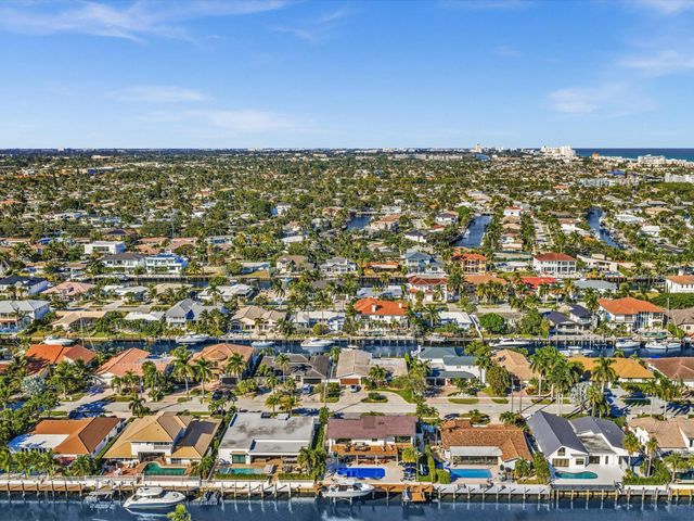 2740 NE 47th St, Lighthouse Point, FL 33064