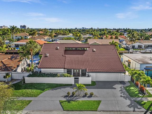 2740 NE 47th St, Lighthouse Point, FL 33064