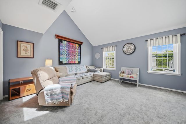 7 Sundown Dr Unit A, Derry, NH 03038