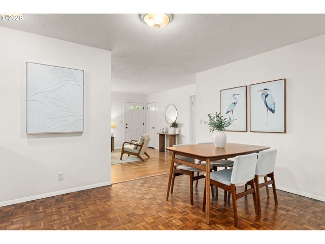 1860 Sw WYNWOOD Ave, Portland, OR 97225