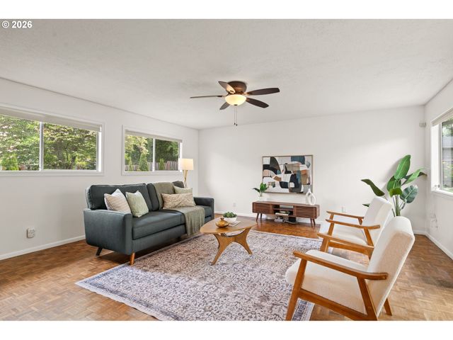 1860 Sw WYNWOOD Ave, Portland, OR 97225
