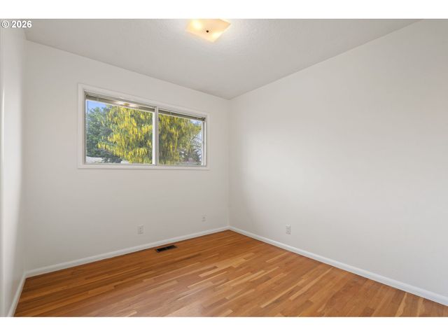 1860 Sw WYNWOOD Ave, Portland, OR 97225
